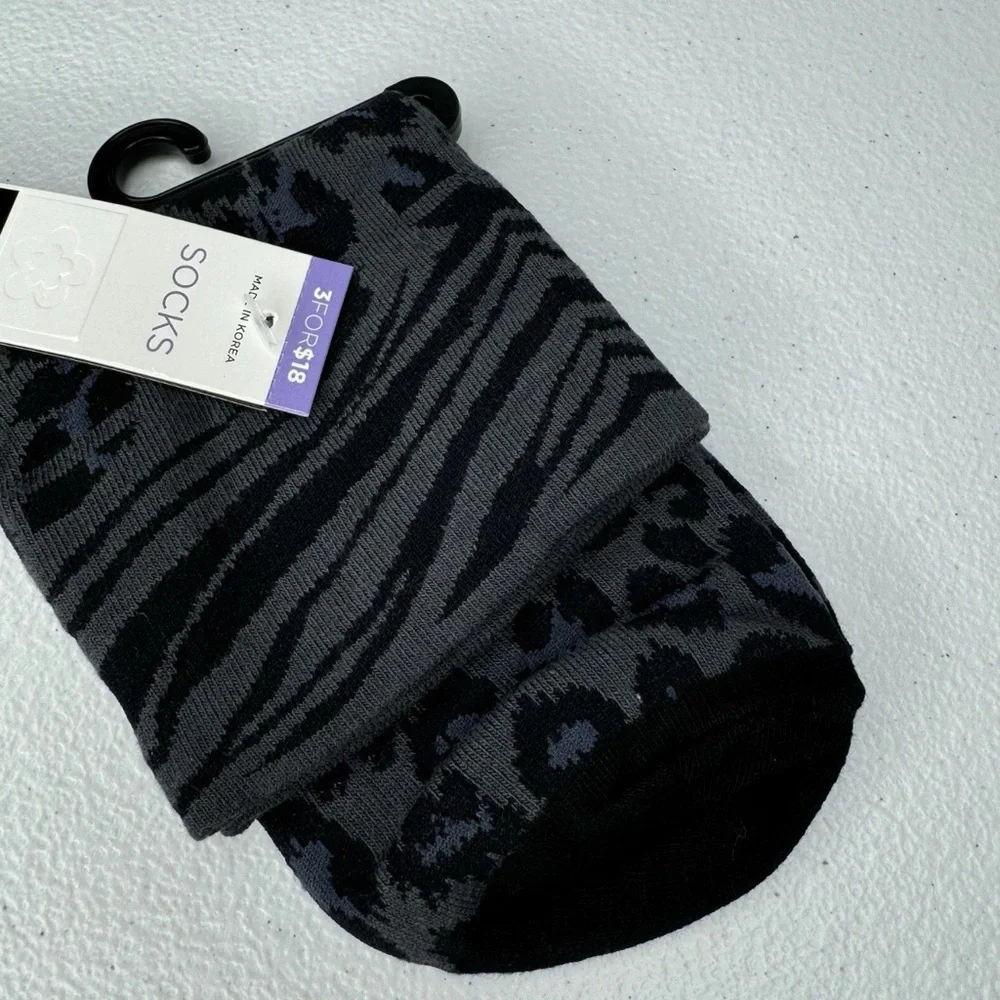 HUE Womens Gray Black Leopard Print Cotton Body Sock‎ One Size 2 Pairs NWT